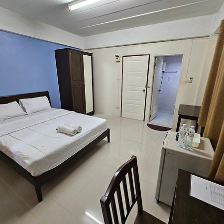 Si Fah At Bangsaen Hotel Ban Rong Khoei Dış mekan fotoğraf