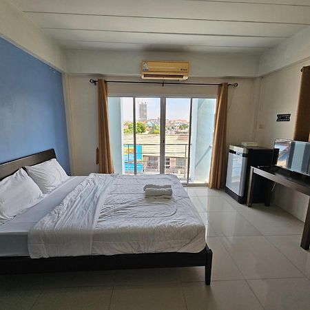 Si Fah At Bangsaen Hotel Ban Rong Khoei Dış mekan fotoğraf