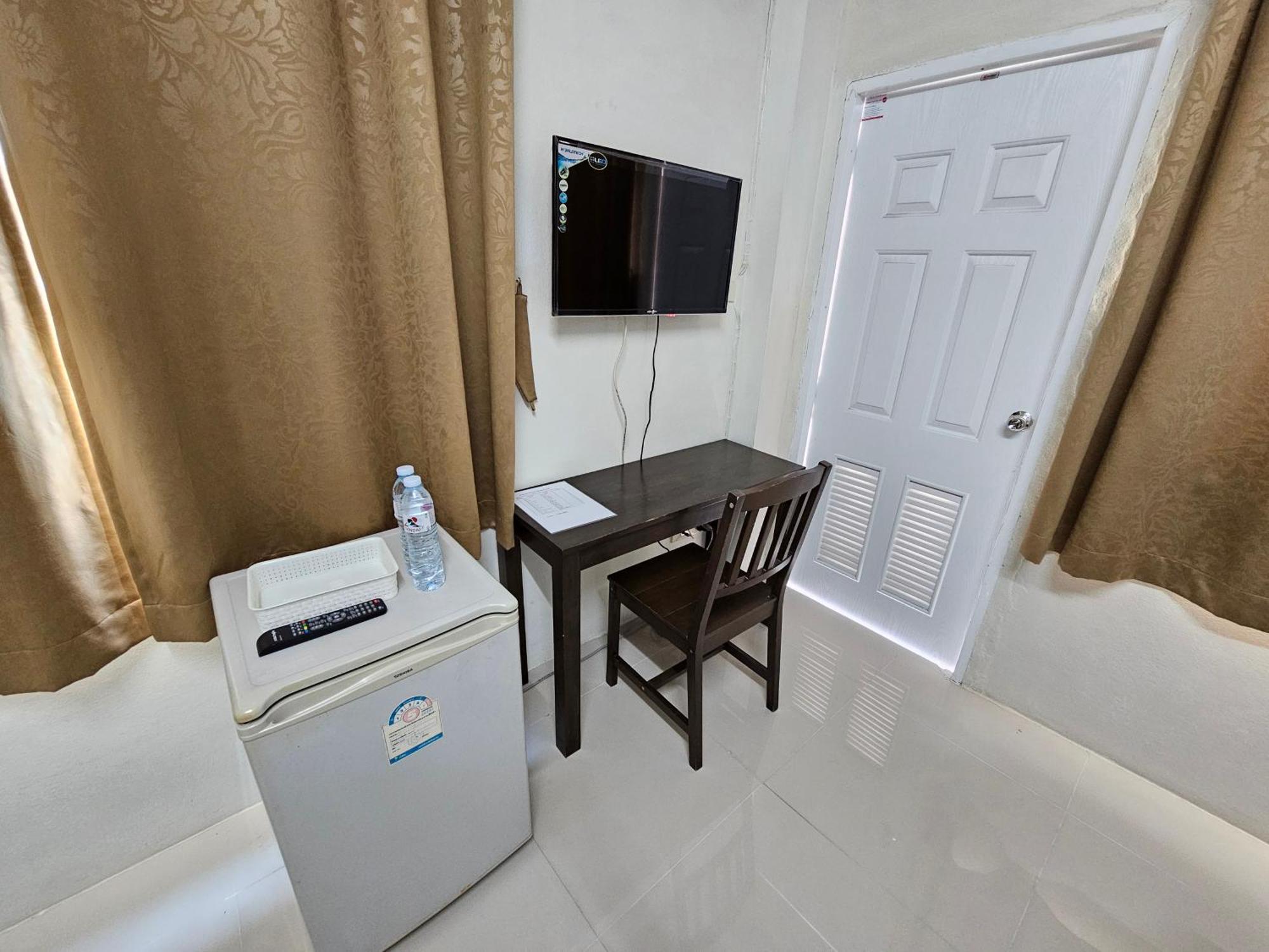 Si Fah At Bangsaen Hotel Ban Rong Khoei Dış mekan fotoğraf