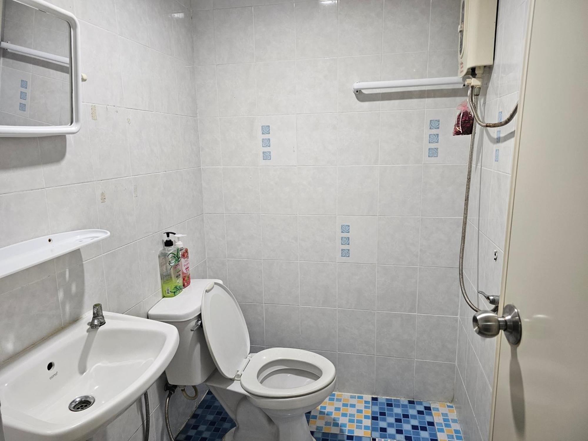 Si Fah At Bangsaen Hotel Ban Rong Khoei Dış mekan fotoğraf