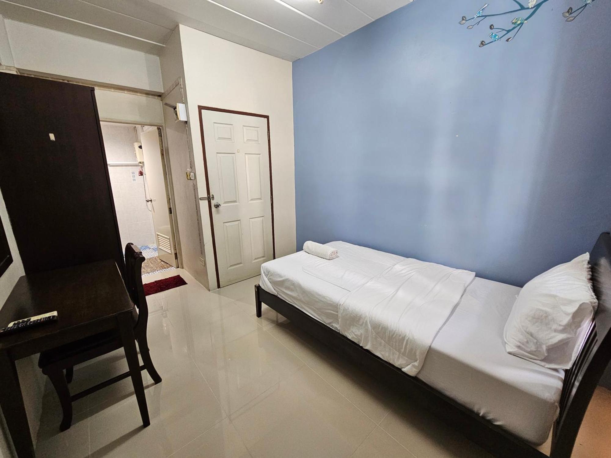 Si Fah At Bangsaen Hotel Ban Rong Khoei Dış mekan fotoğraf