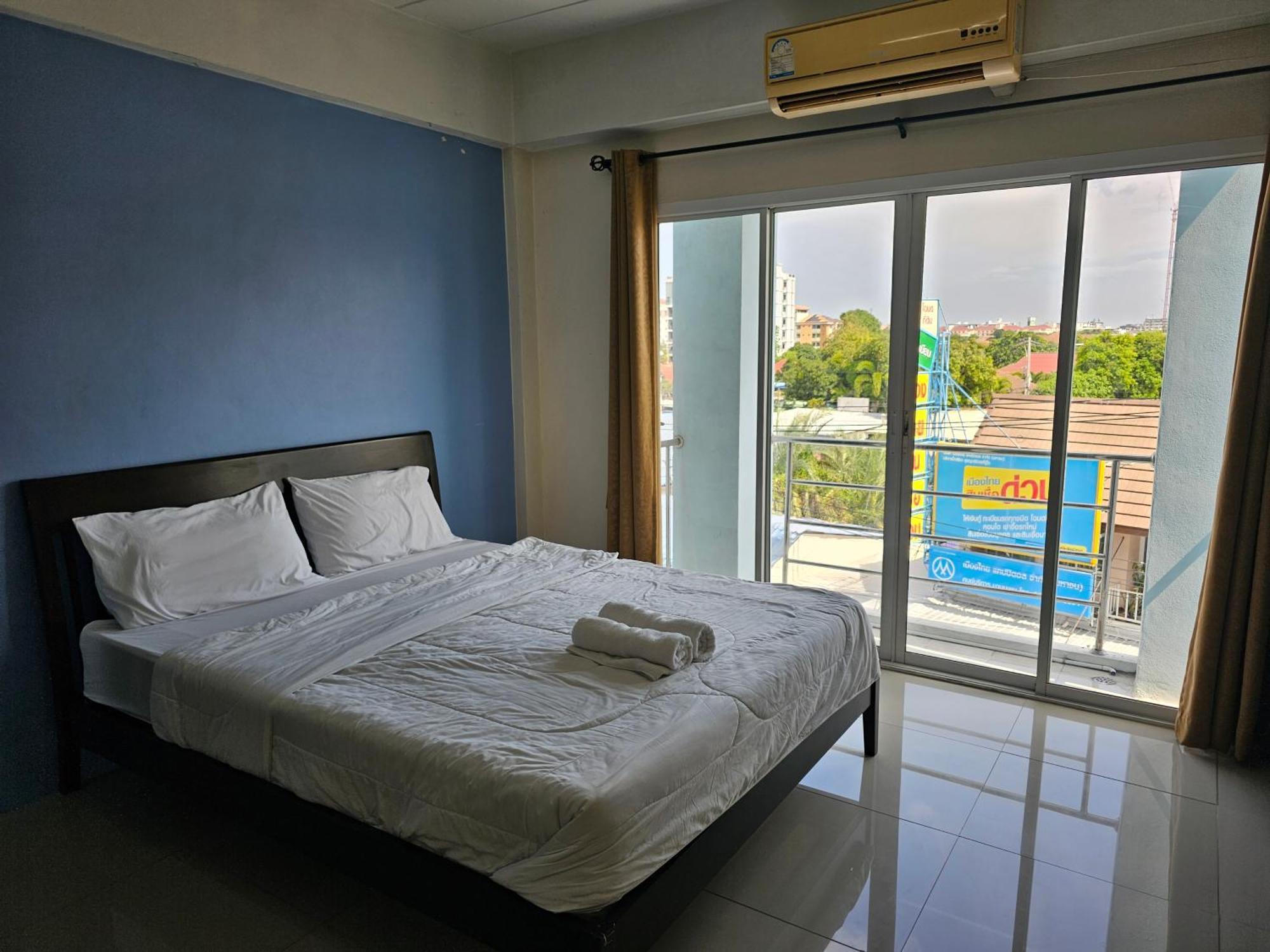 Si Fah At Bangsaen Hotel Ban Rong Khoei Dış mekan fotoğraf