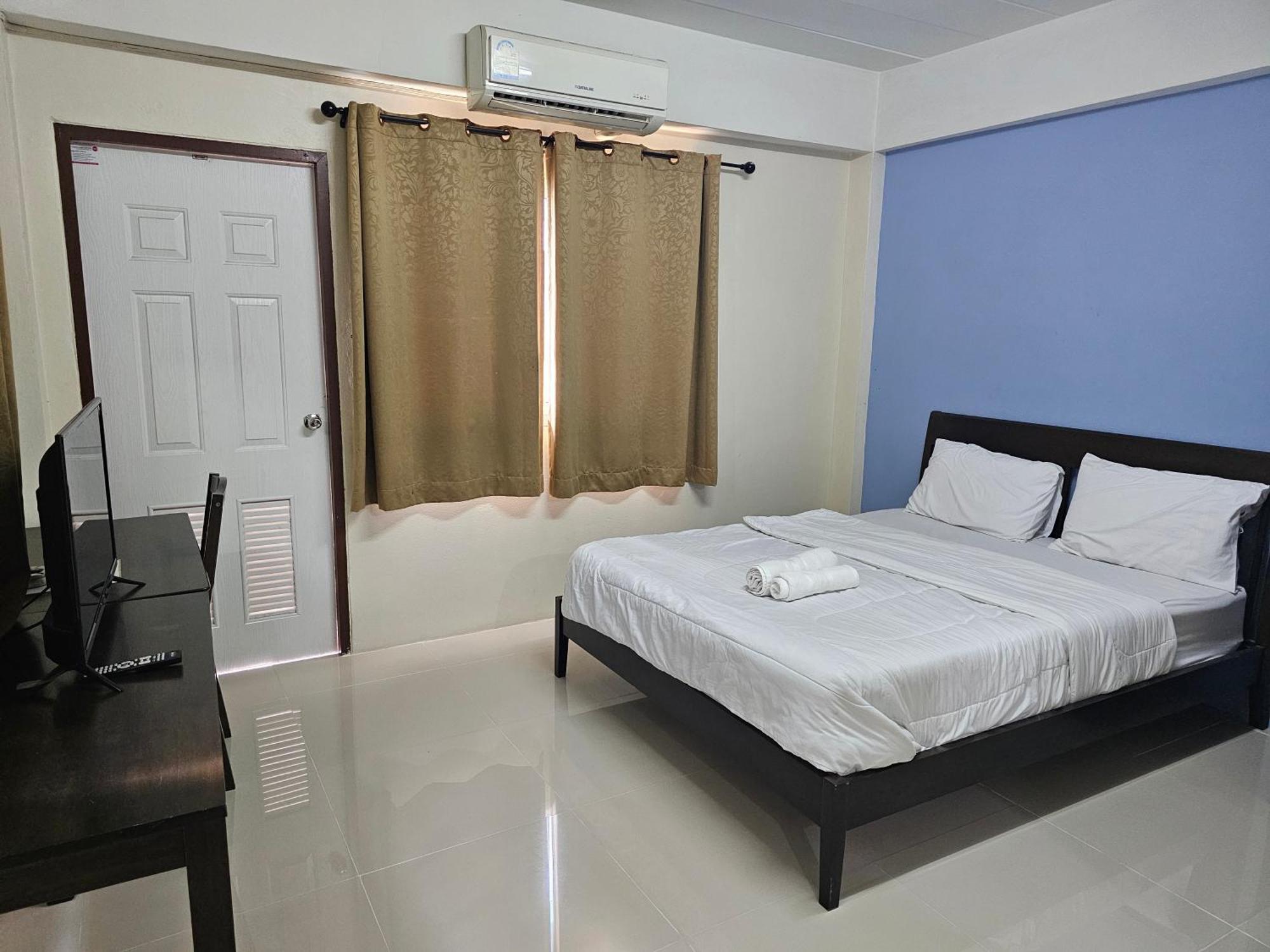 Si Fah At Bangsaen Hotel Ban Rong Khoei Dış mekan fotoğraf