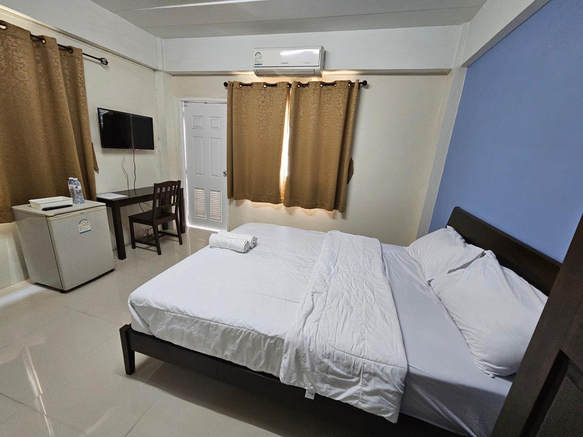 Si Fah At Bangsaen Hotel Ban Rong Khoei Dış mekan fotoğraf