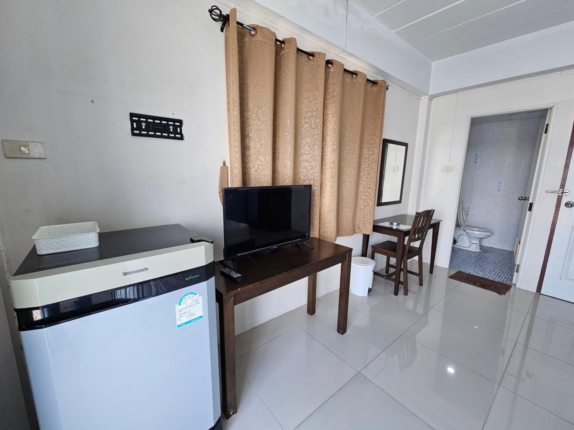 Si Fah At Bangsaen Hotel Ban Rong Khoei Dış mekan fotoğraf