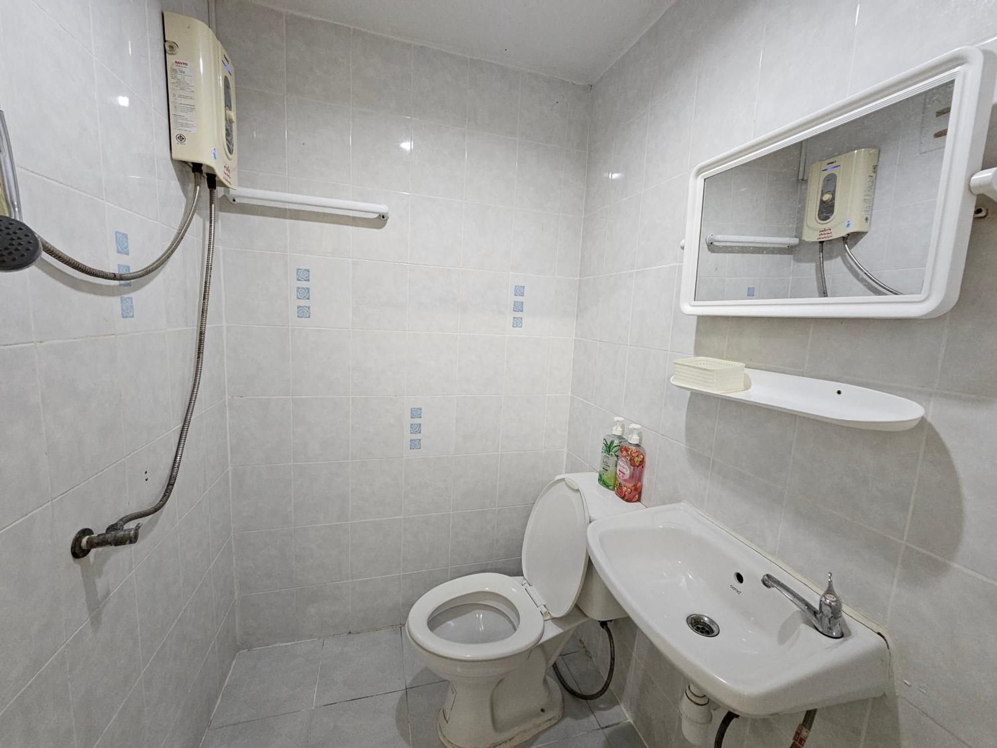 Si Fah At Bangsaen Hotel Ban Rong Khoei Dış mekan fotoğraf
