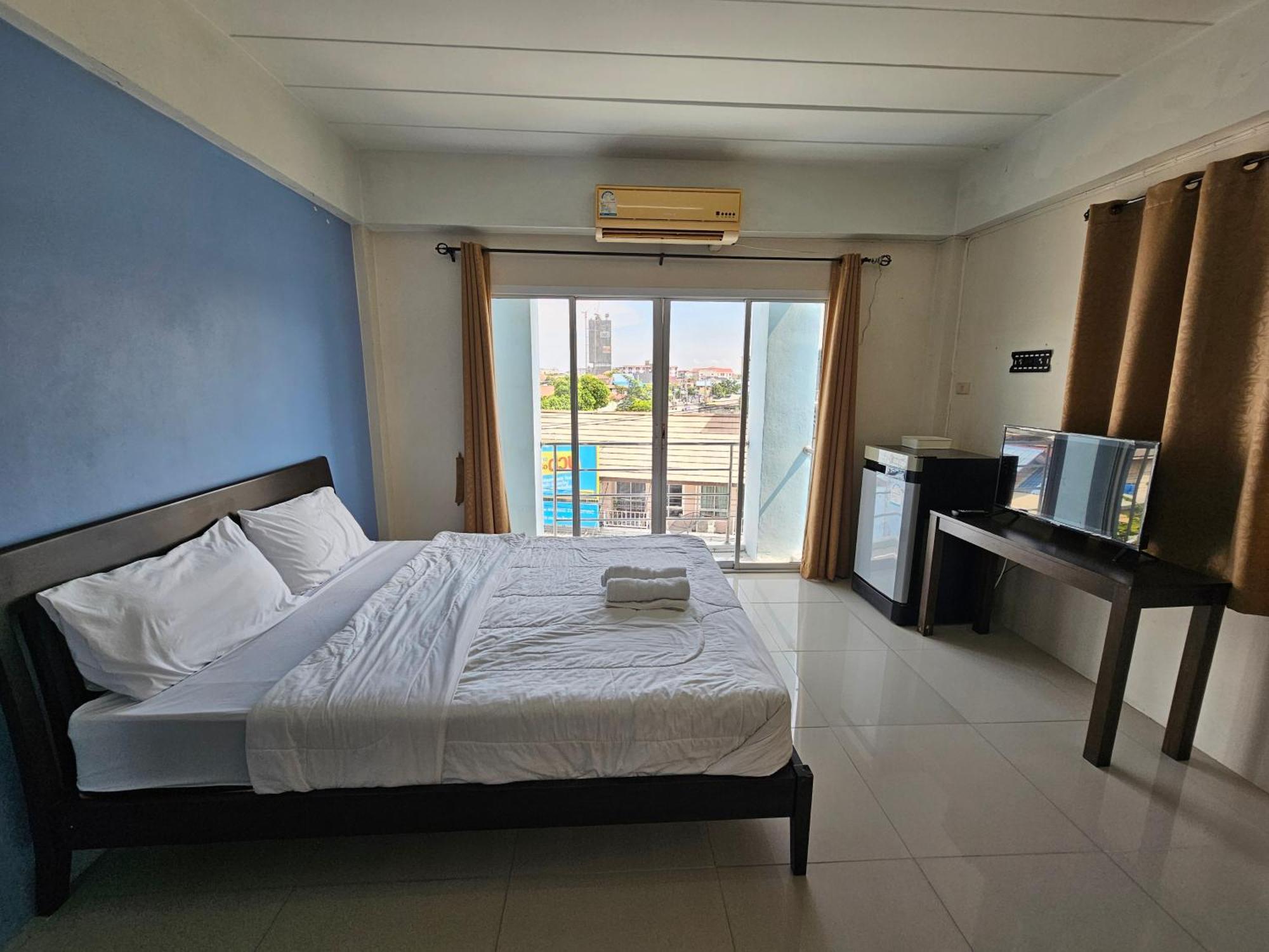 Si Fah At Bangsaen Hotel Ban Rong Khoei Dış mekan fotoğraf
